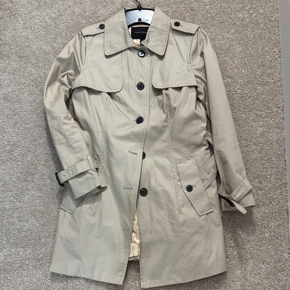 Banana Republic Light Tan Trench Coat